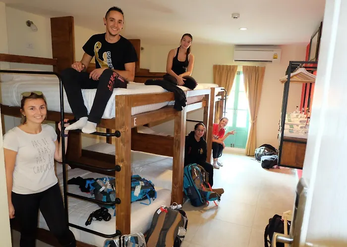 Siri Poshtel Hostel