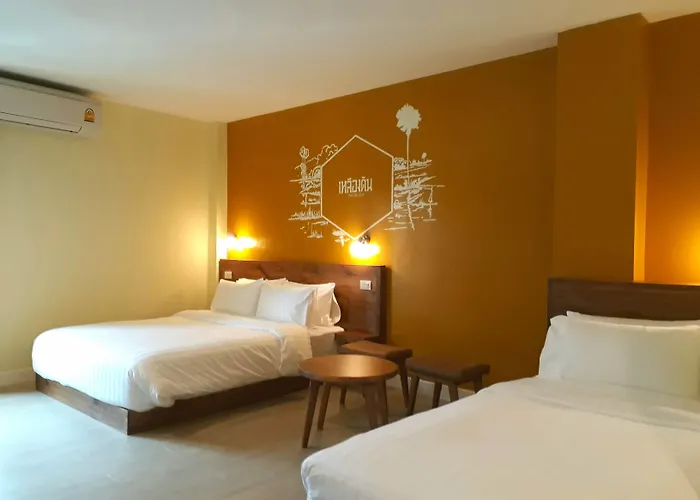 Siri Poshtel *