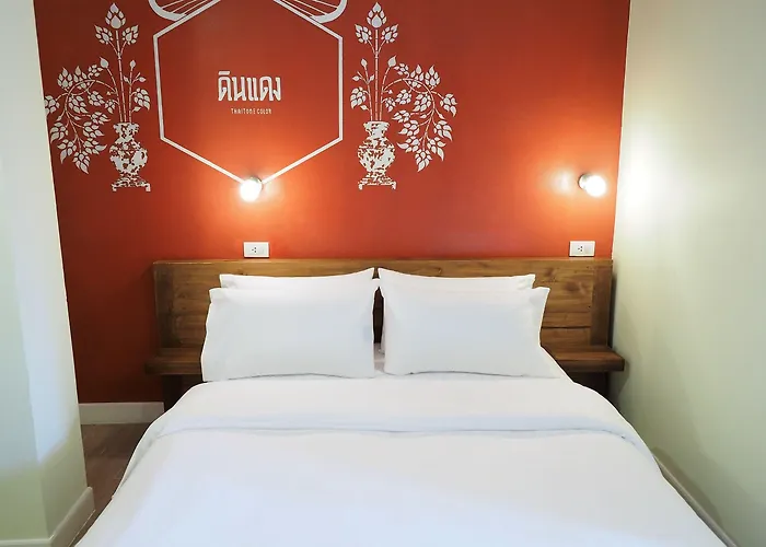 Siri Poshtel *