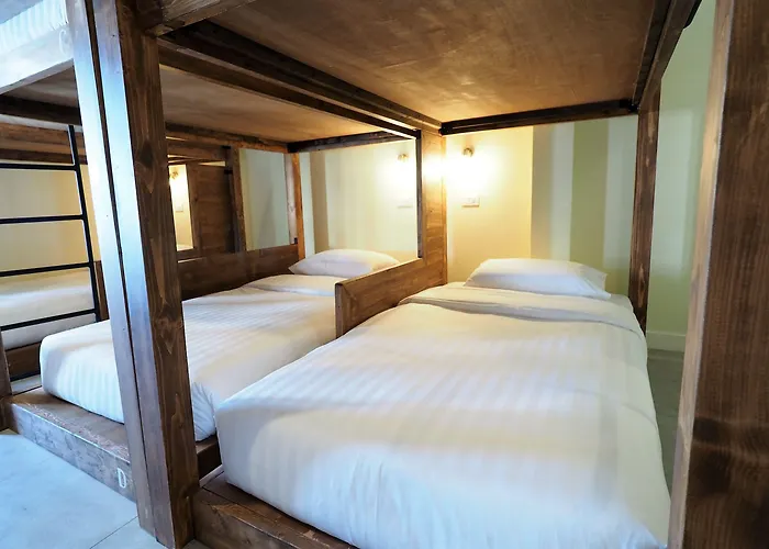 Hostel Siri Poshtel *