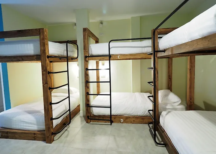 Hostel Siri Poshtel *