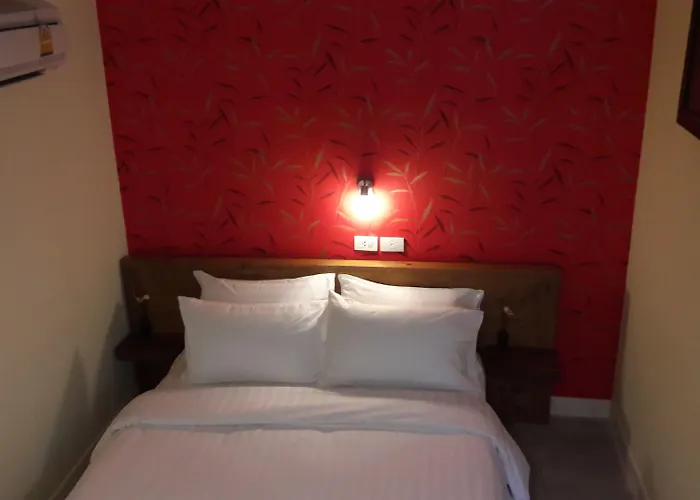 Siri Poshtel Hostel